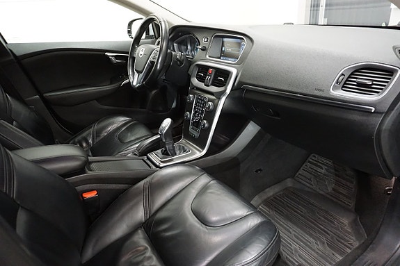Volvo V40 10 of 27