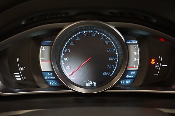 Volvo V40 19 of 27