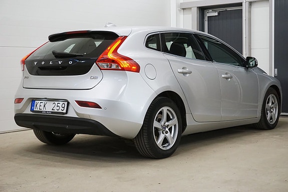 Volvo V40 6 of 27