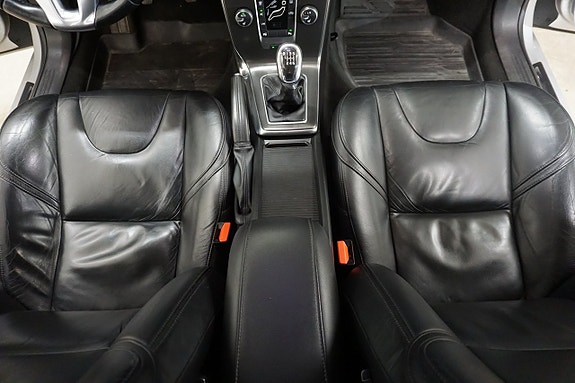 Volvo V40 17 of 27