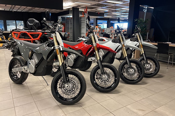 Stark Varg SM *Finns nu i lager*