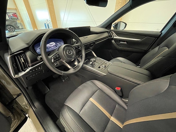 Mazda CX-60 11 of 17