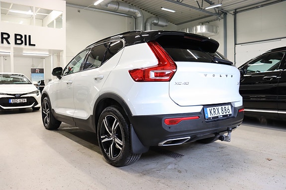 Volvo XC40 4 of 23
