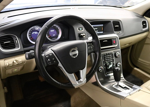 Volvo V60 10 of 24