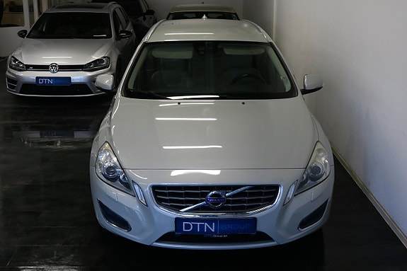 Volvo V60 6 of 24