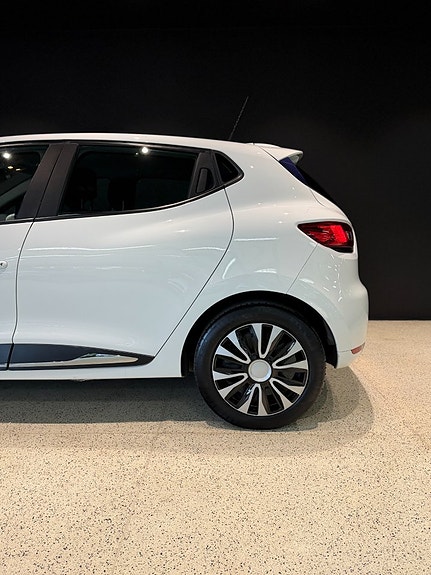 Renault Clio 4 of 15