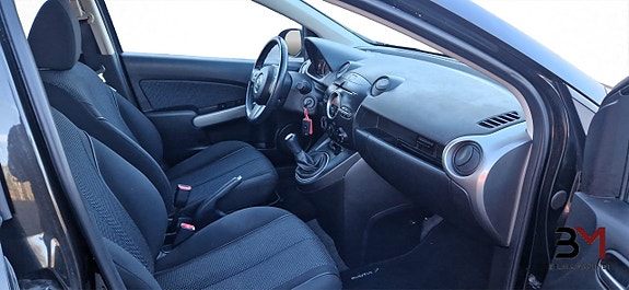 Mazda 2 10 of 20