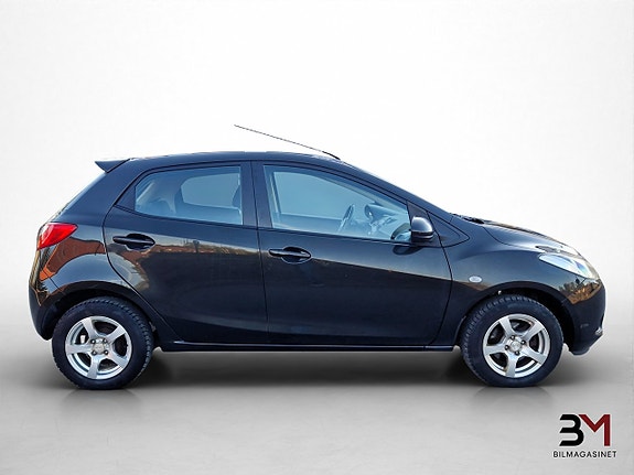 Mazda 2 7 of 20