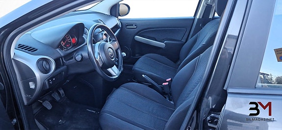Mazda 2 9 of 20