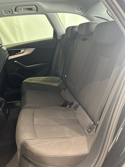 Audi A4 10 of 26