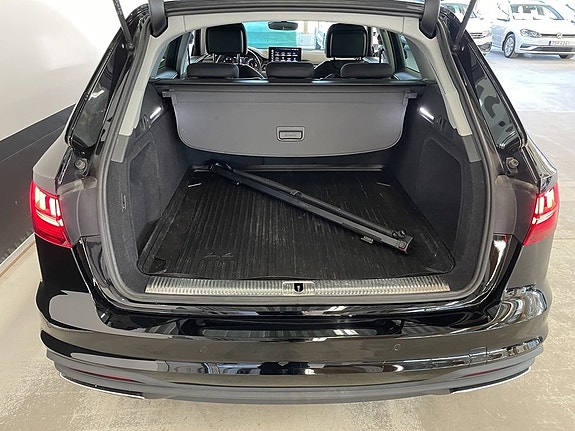 Audi A4 9 of 26