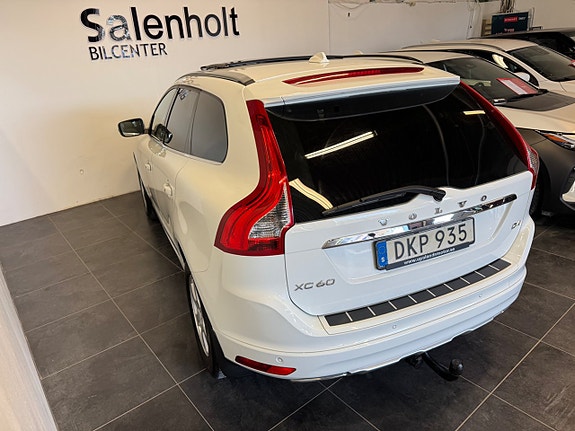 Volvo XC60 8 of 27