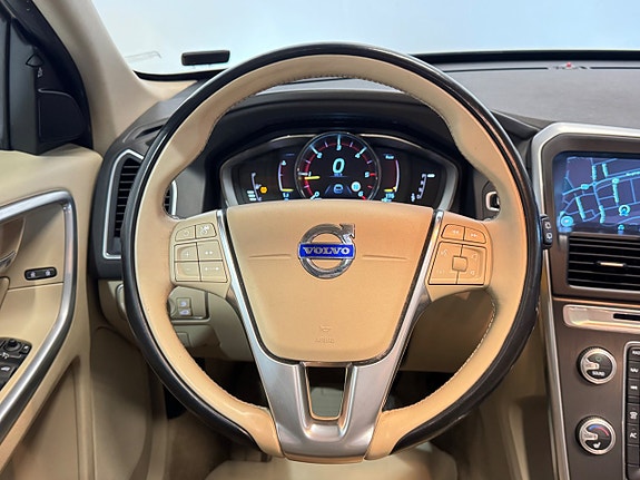 Volvo XC60 16 of 27