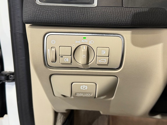 Volvo XC60 22 of 27