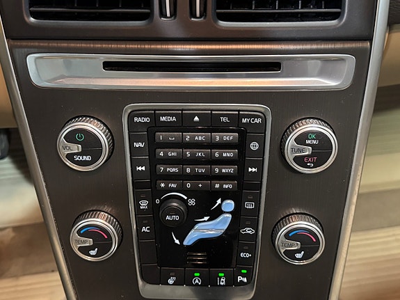 Volvo XC60 19 of 27