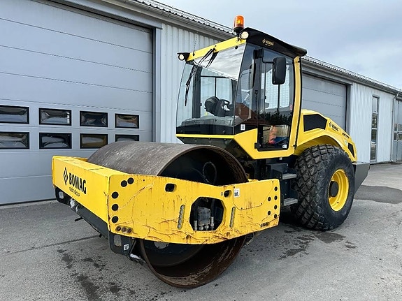 Bomag BW 213 D-5 vält packningsdator obs 574tim