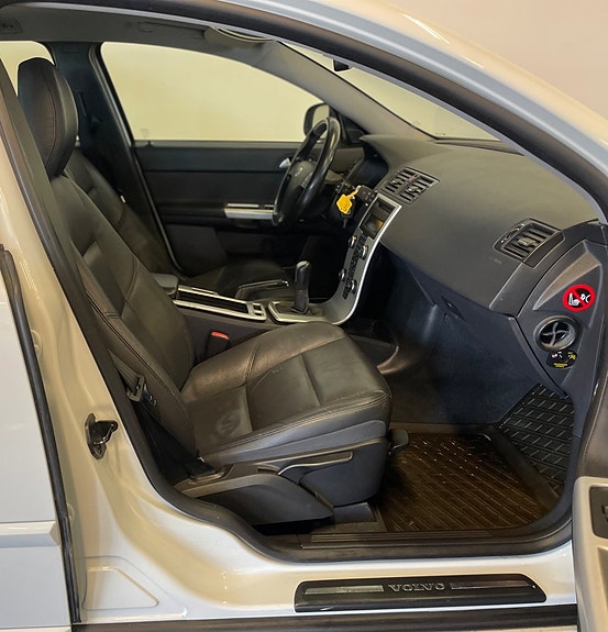 Volvo V50 10 of 11