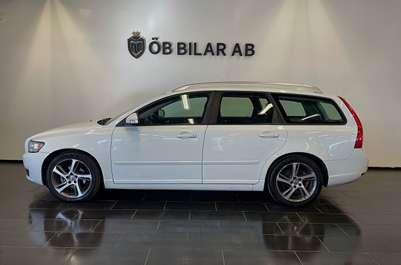 Volvo V50 4 of 11