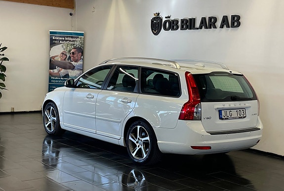 Volvo V50 3 of 11