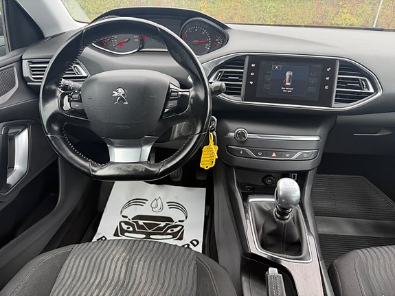 Peugeot 308 SW 9 of 11