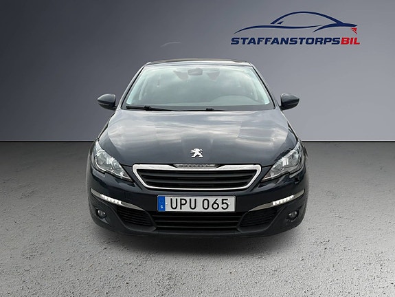 Peugeot 308 SW 2 of 11