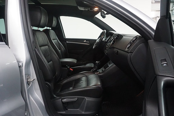Volkswagen Tiguan 10 of 21