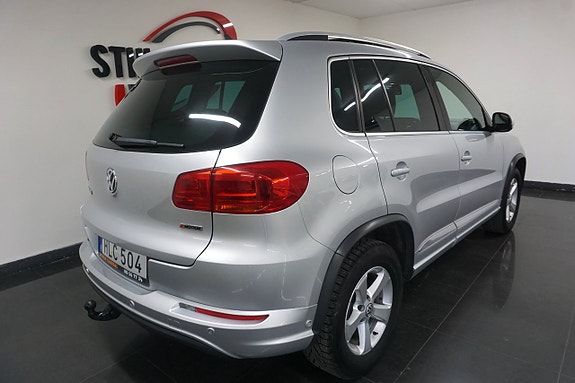 Volkswagen Tiguan 4 of 5