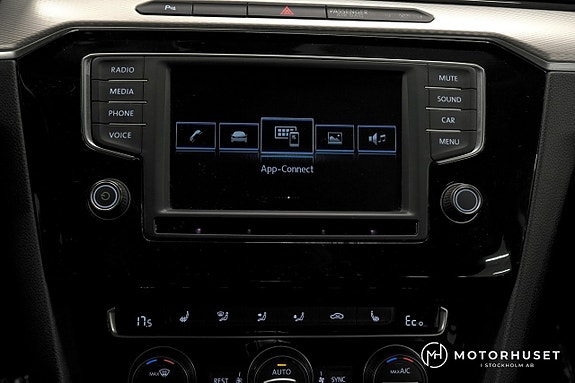 Volkswagen Passat 14 of 20
