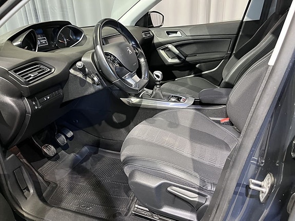Peugeot 308 9 of 16