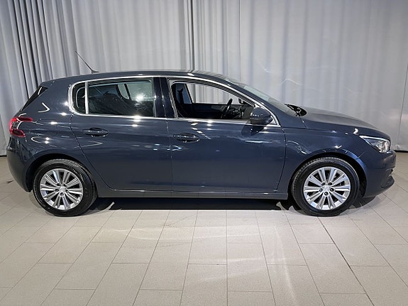 Peugeot 308 4 of 5