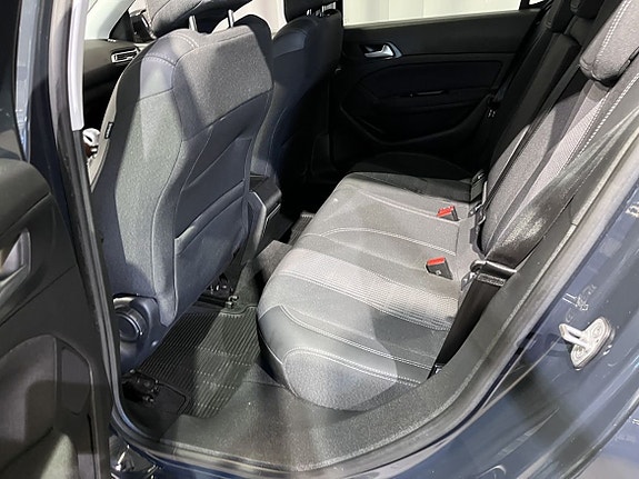 Peugeot 308 10 of 16