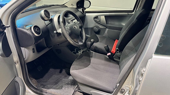 Toyota Aygo 6 of 15