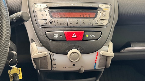 Toyota Aygo 9 of 15