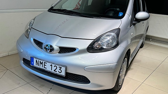 Toyota Aygo 4 of 15
