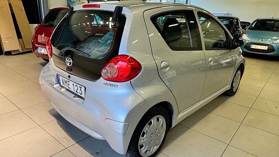 Toyota Aygo 12 of 15