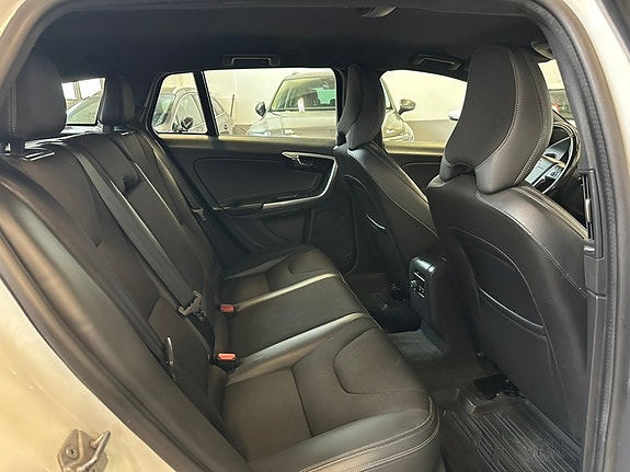 Volvo V60 10 of 26