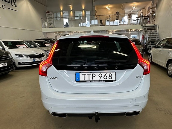 Volvo V60 6 of 26