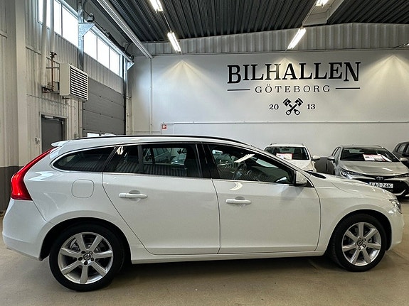 Volvo V60 3 of 5