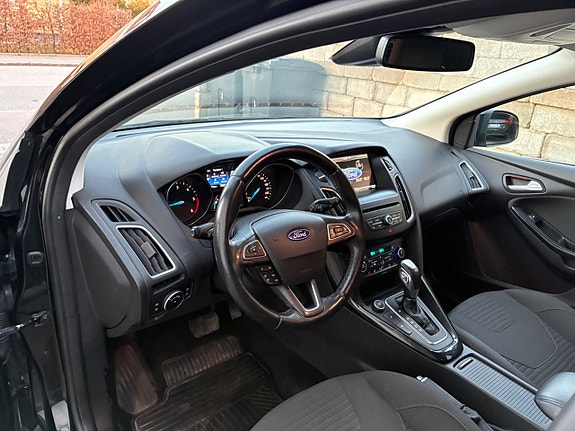 Ford Focus 25 of 30