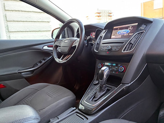 Ford Focus 18 of 30