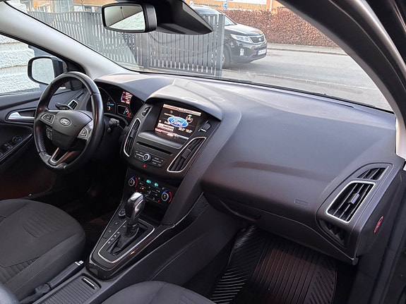 Ford Focus 27 of 30