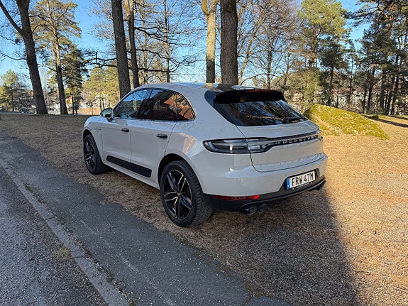 Porsche Macan 5 of 5