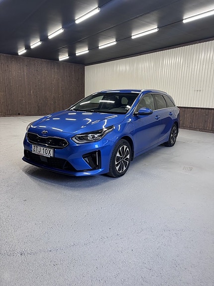 Kia Ceed 2 of 5