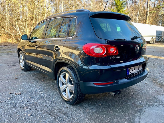 Volkswagen Tiguan 4 of 28