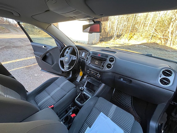 Volkswagen Tiguan 14 of 28