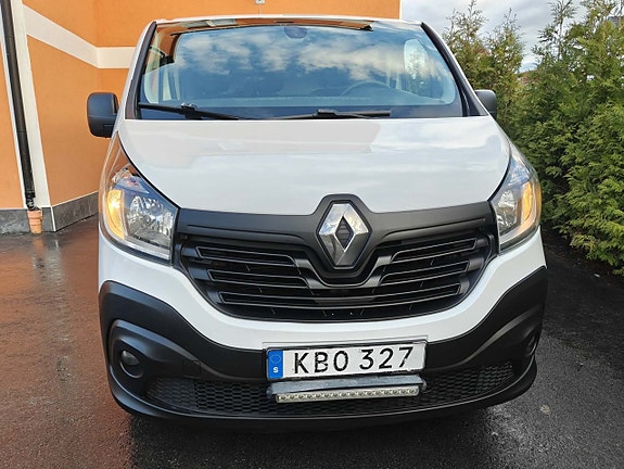 Renault Trafic 9 of 25