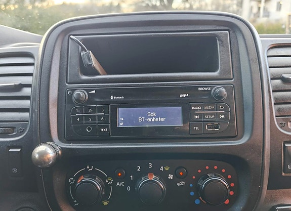 Renault Trafic 23 of 25