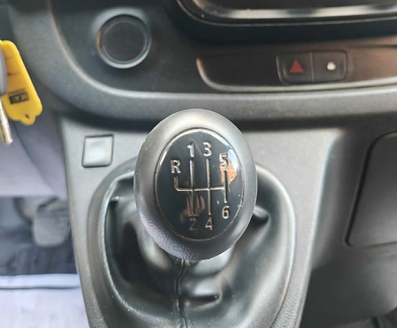 Renault Trafic 14 of 25