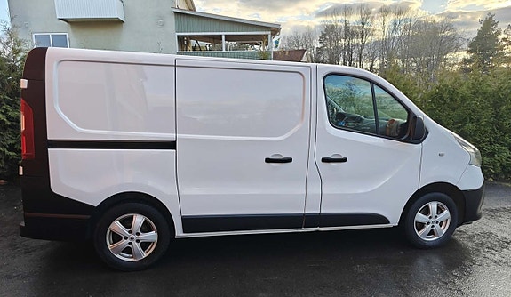 Renault Trafic 4 of 5