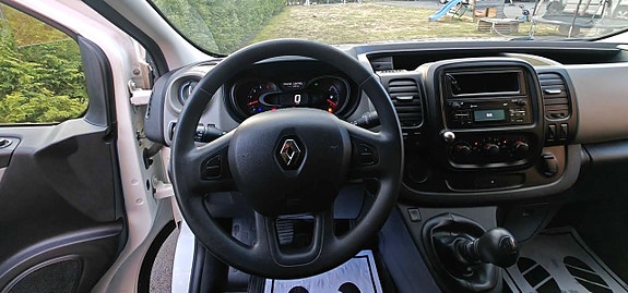 Renault Trafic 21 of 25